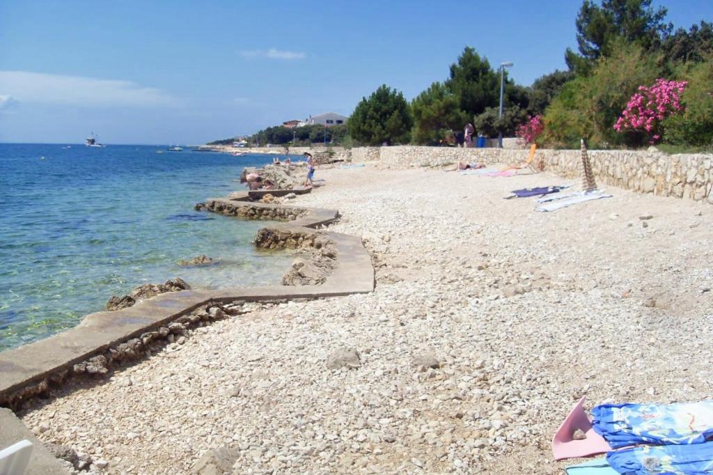 Apartments By The Sea Mandre, Pag - 8655 科兰 外观 照片