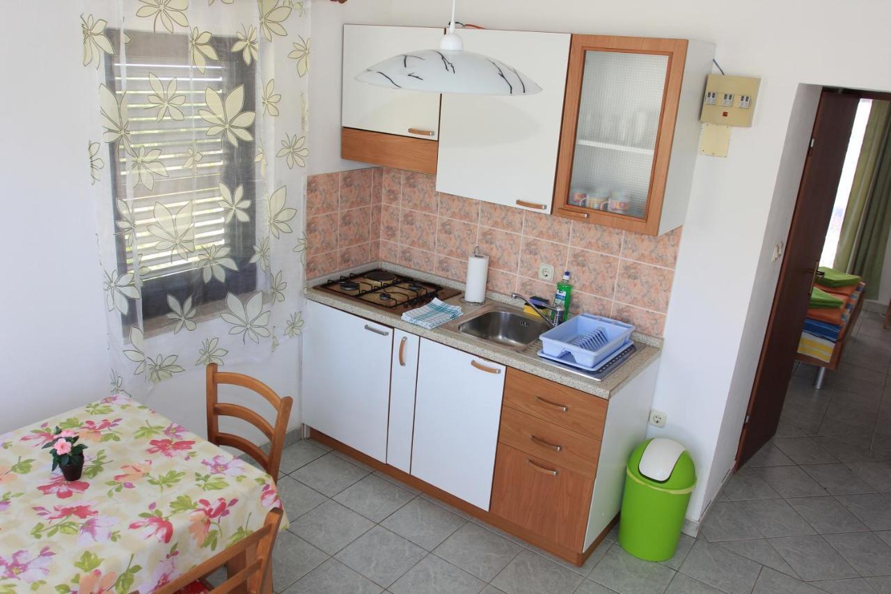 Apartments By The Sea Mandre, Pag - 8655 科兰 外观 照片