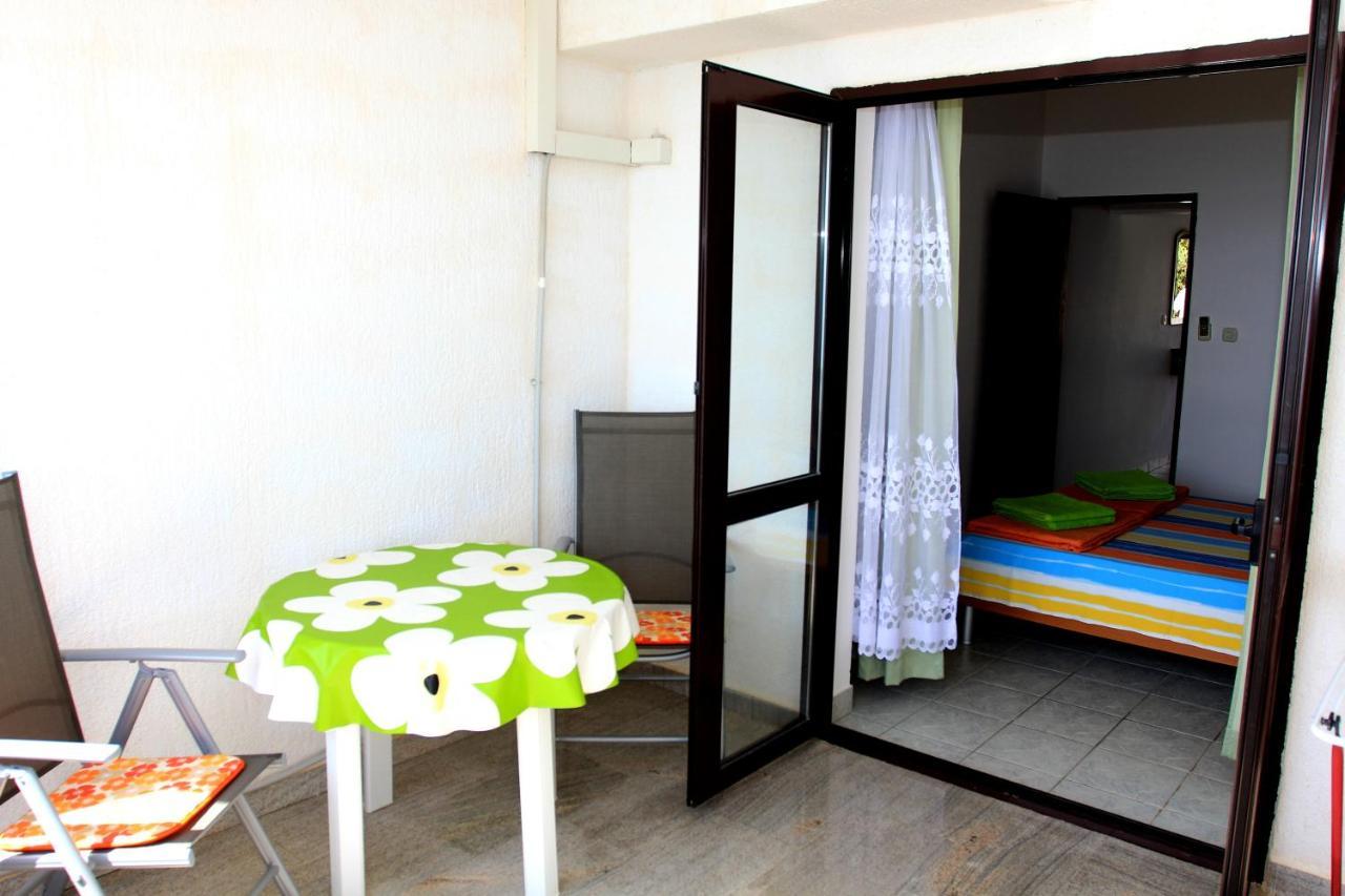 Apartments By The Sea Mandre, Pag - 8655 科兰 外观 照片